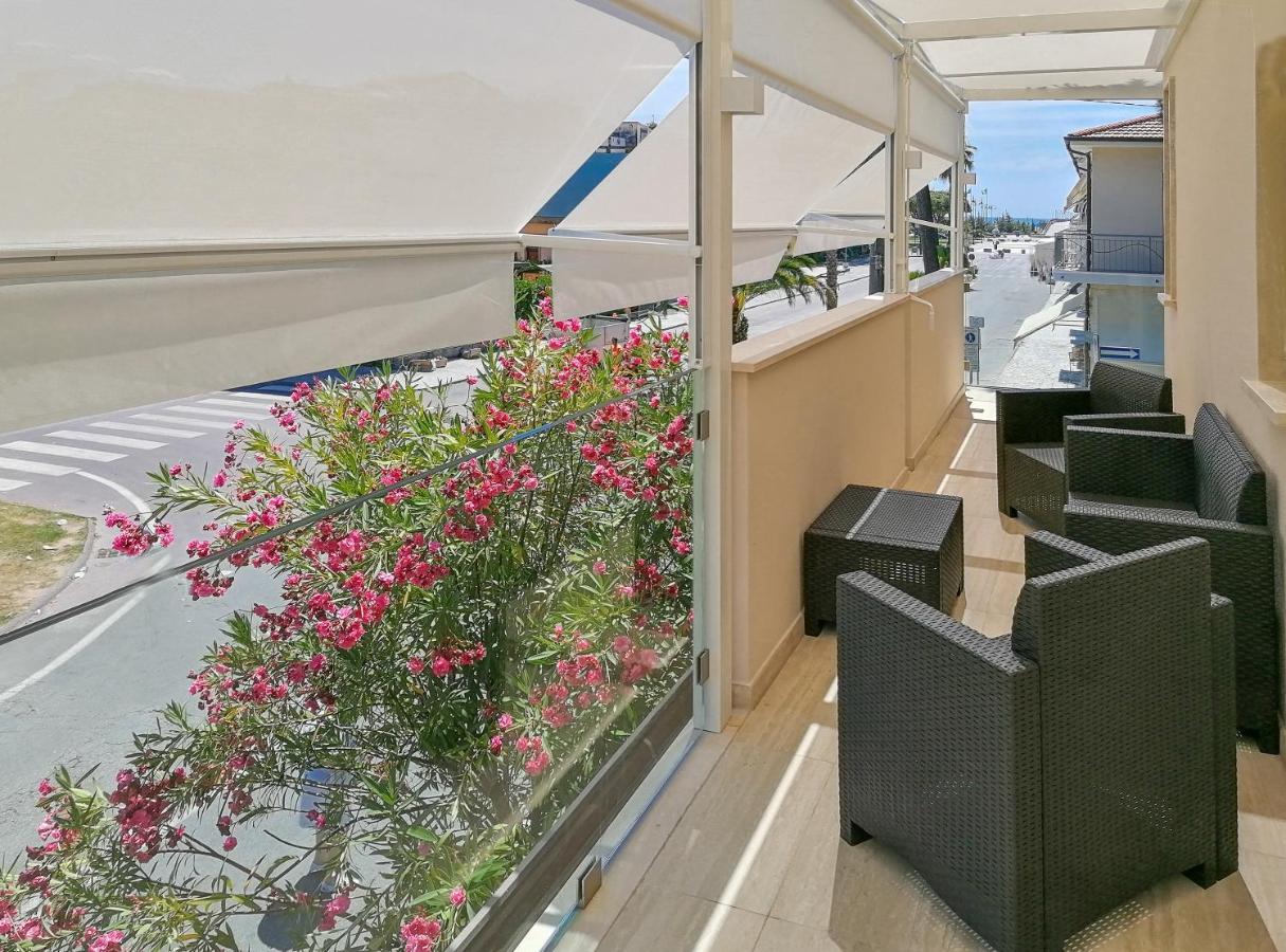 Sea Holidays Apartment Marina di Pietrasanta Kültér fotó
